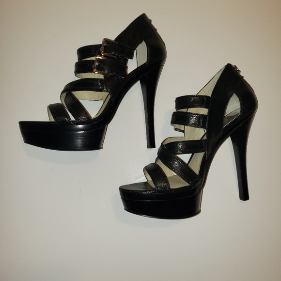 New in box. Michael Kors platform leather heels - Picture 8 of 8